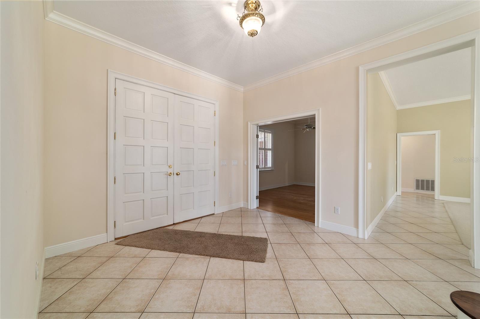 1570 Se 73rd Pl Property Photo 4