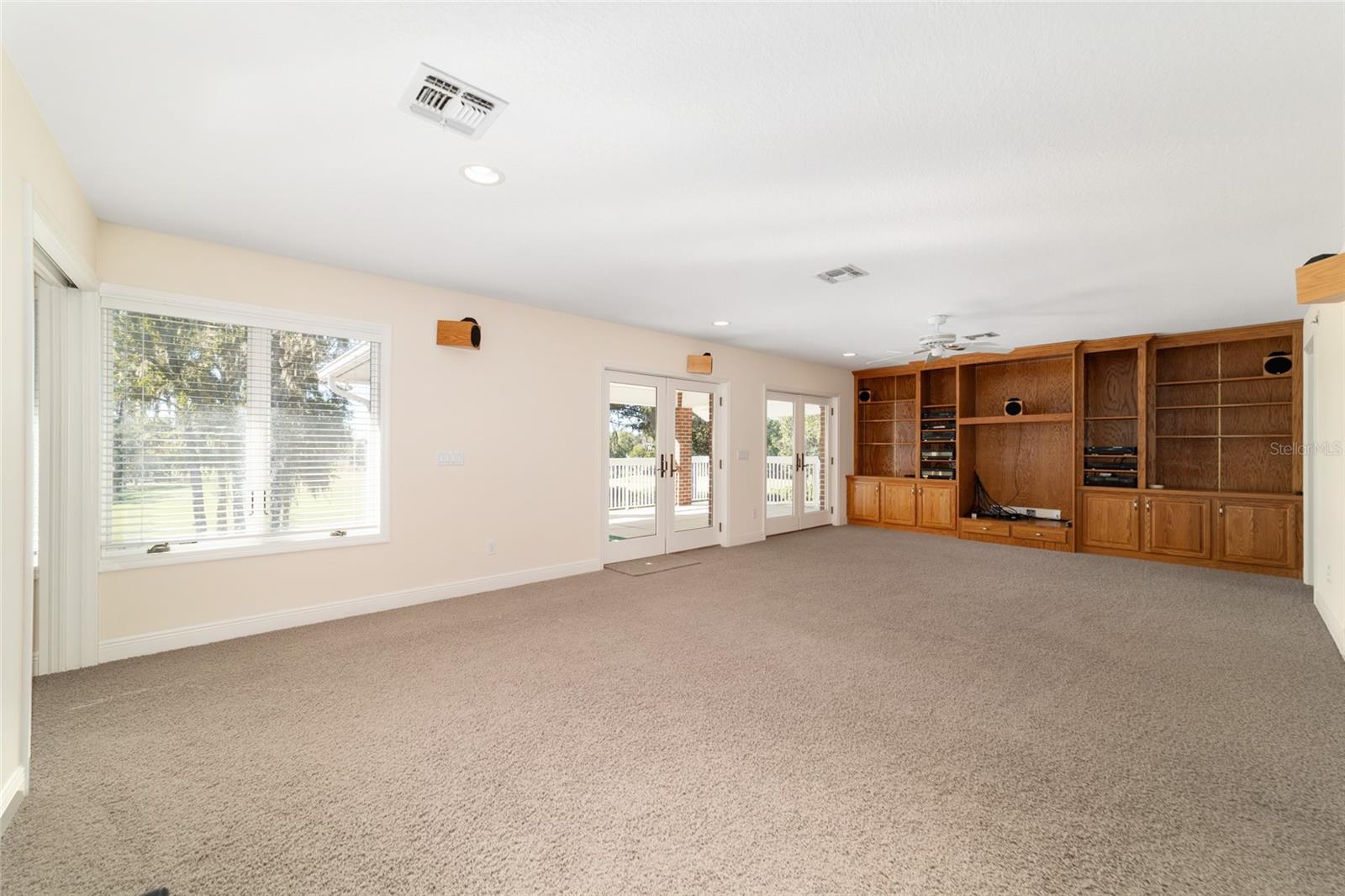 1570 Se 73rd Pl Property Photo 24