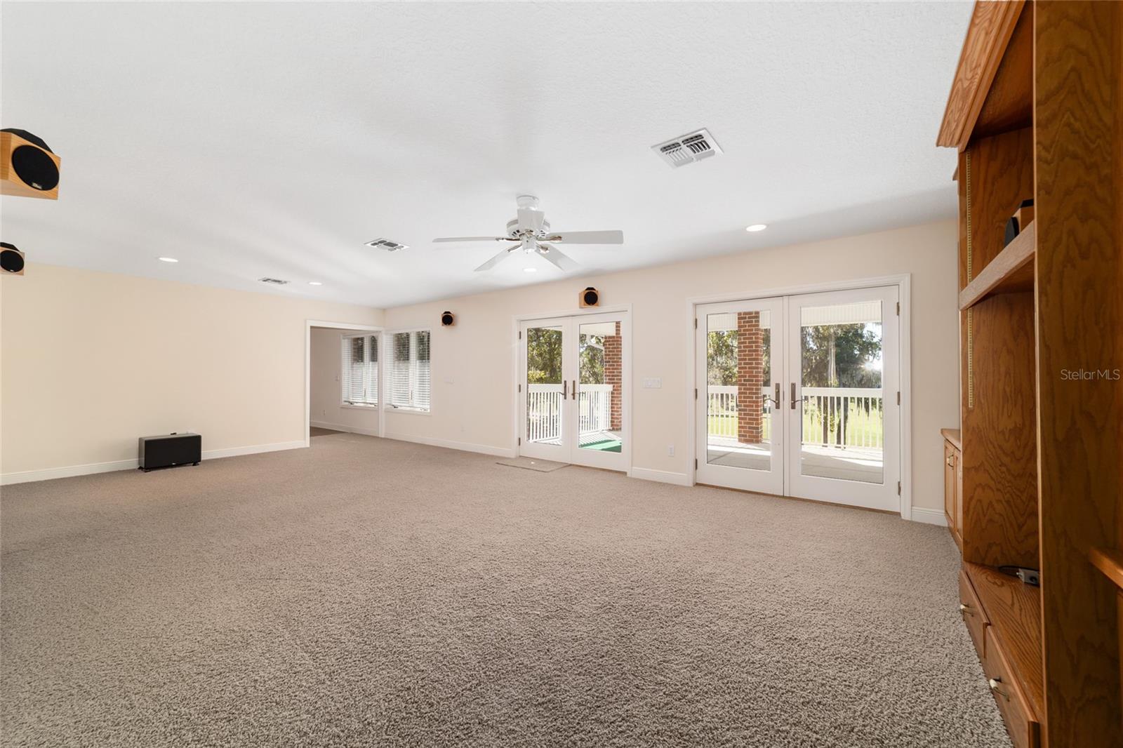 1570 Se 73rd Pl Property Photo 25
