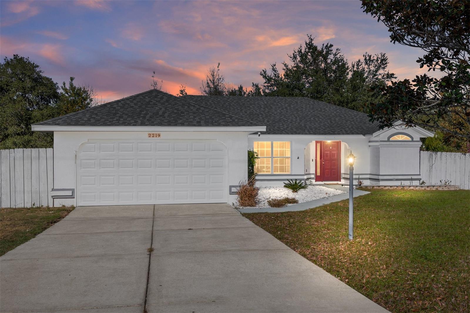 2219 SW 146TH LOOP Property Photo 1