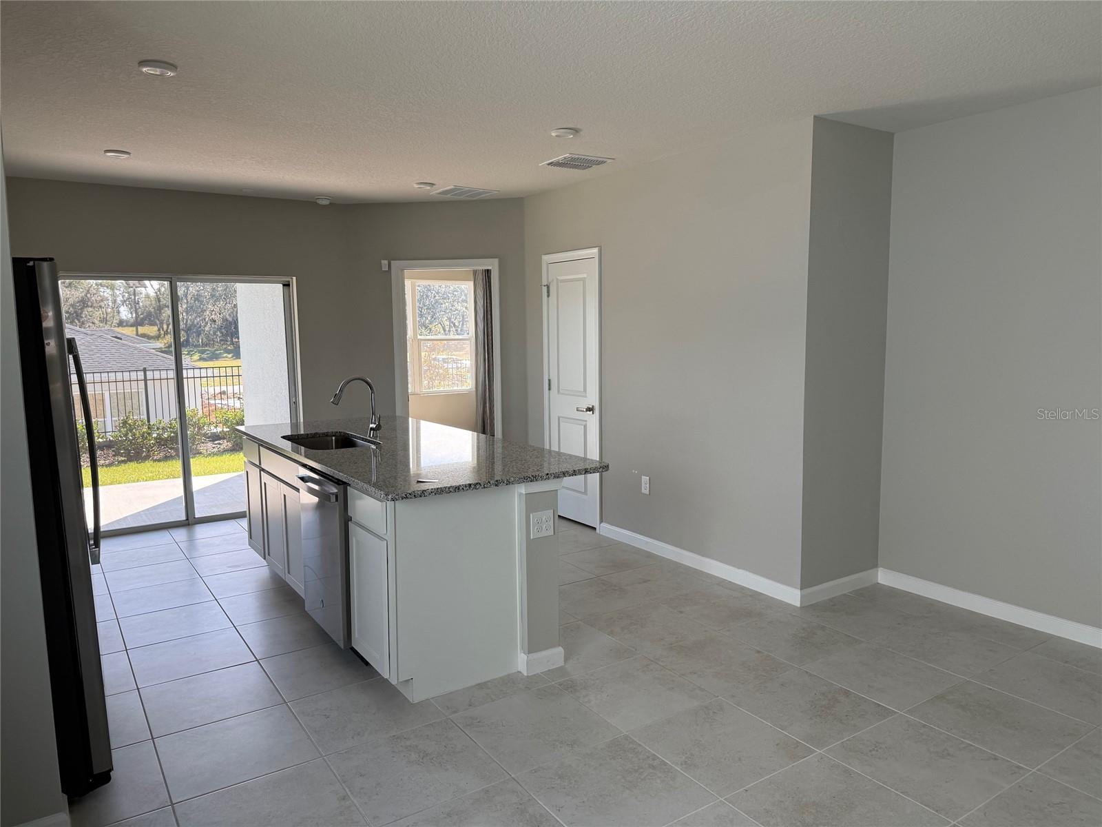 1200 Port Blue Way Property Photo 4