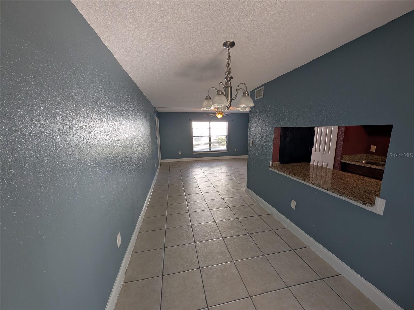 2564 Se 15th Ave #e Property Photo 7