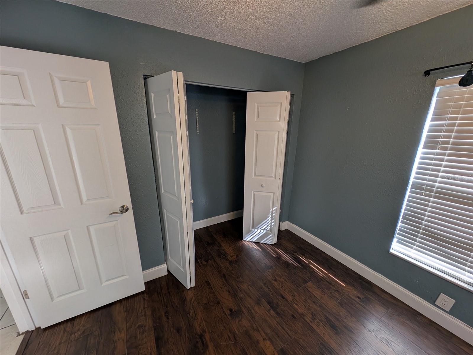 2564 Se 15th Ave #e Property Photo 25