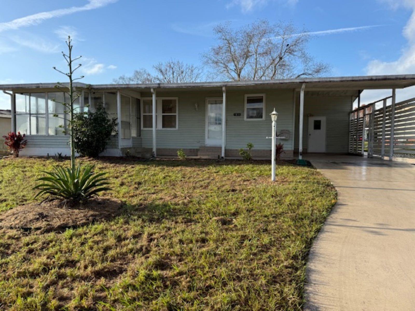 1832 W Schwartz Blvd Property Photo 1