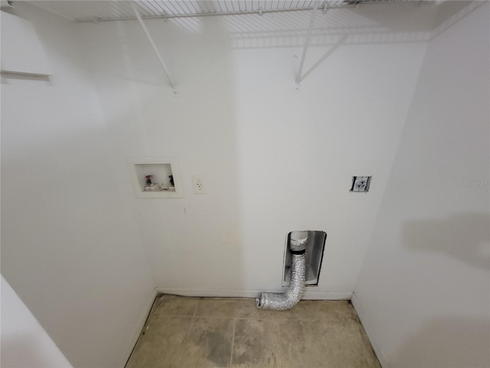 15755 Sw 33rd Ave Rd #1 Property Photo 2