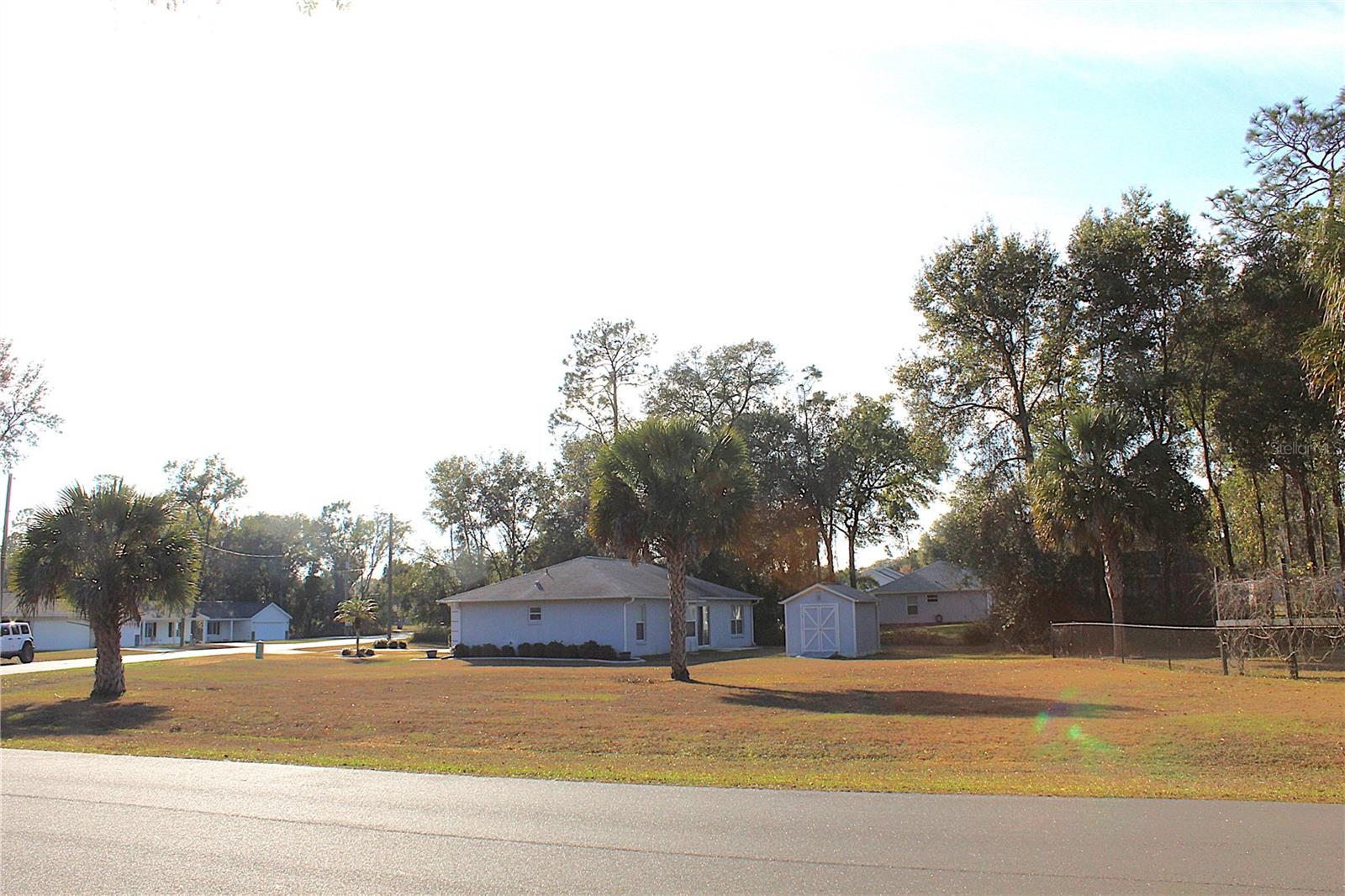 Ne 6th Pl Property Photo 6