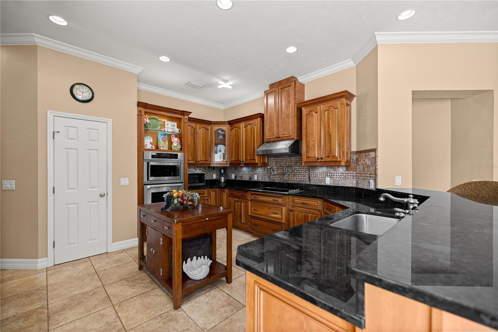 6081 W Pell Pl Property Photo 16