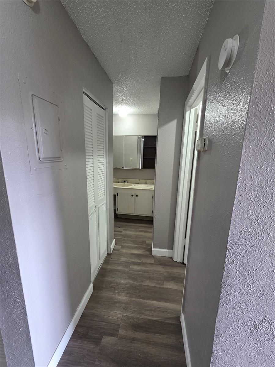 2811 Sw Archer Rd #r142 Property Photo 3