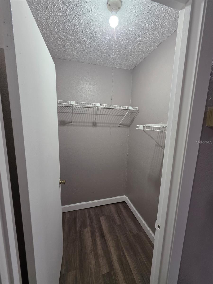 2811 Sw Archer Rd #r142 Property Photo 4