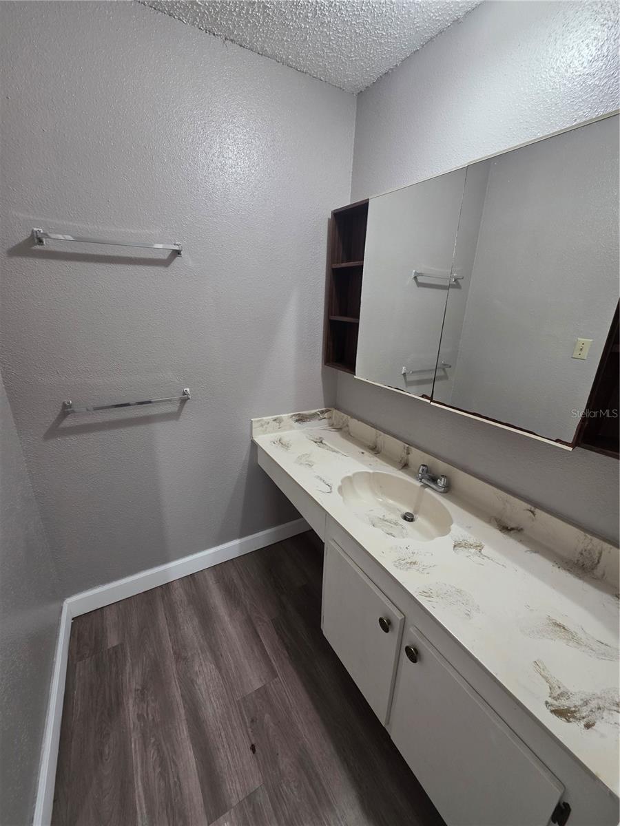2811 Sw Archer Rd #r142 Property Photo 5