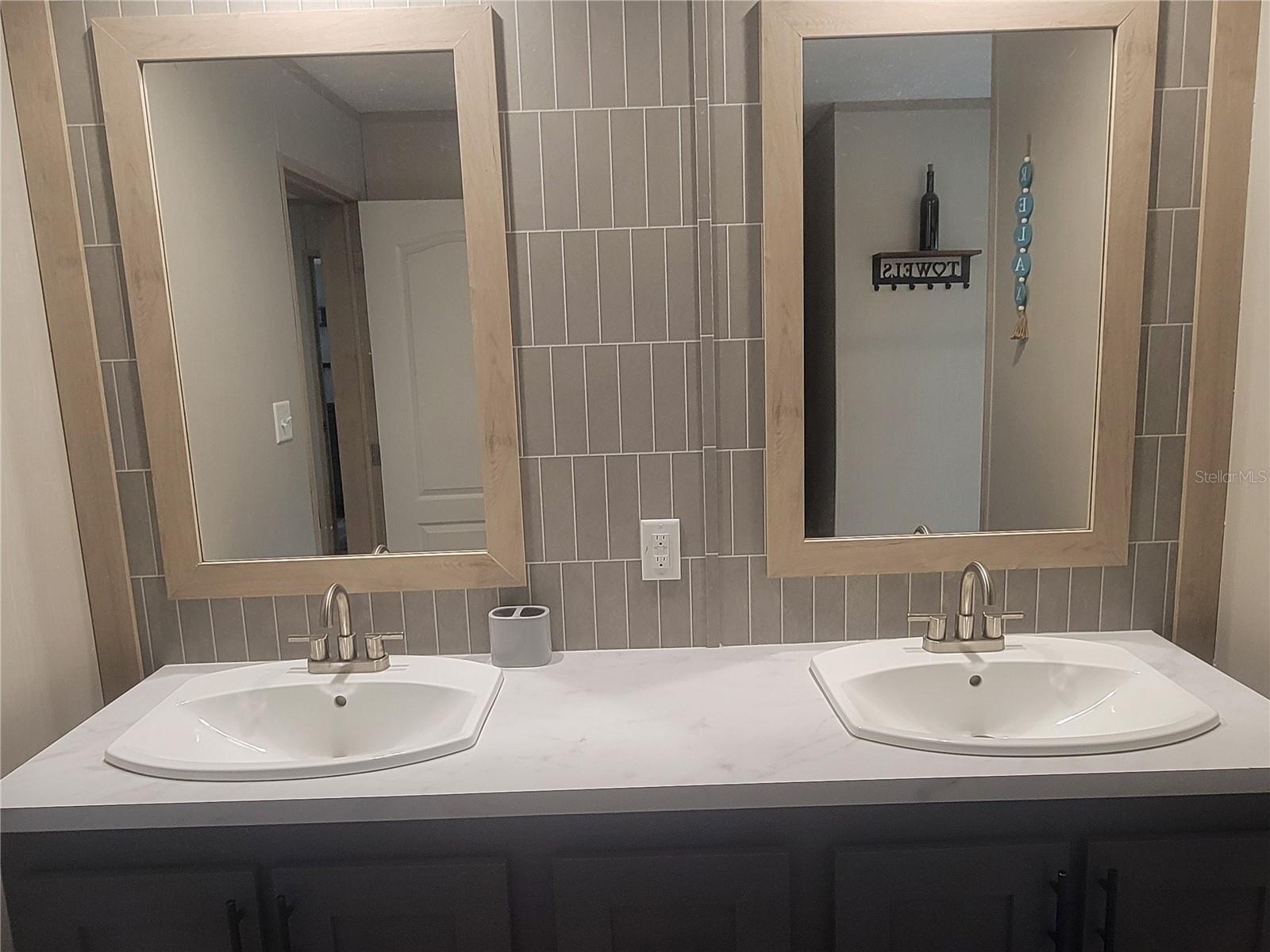 2829 N Lakefront Dr Property Photo 10