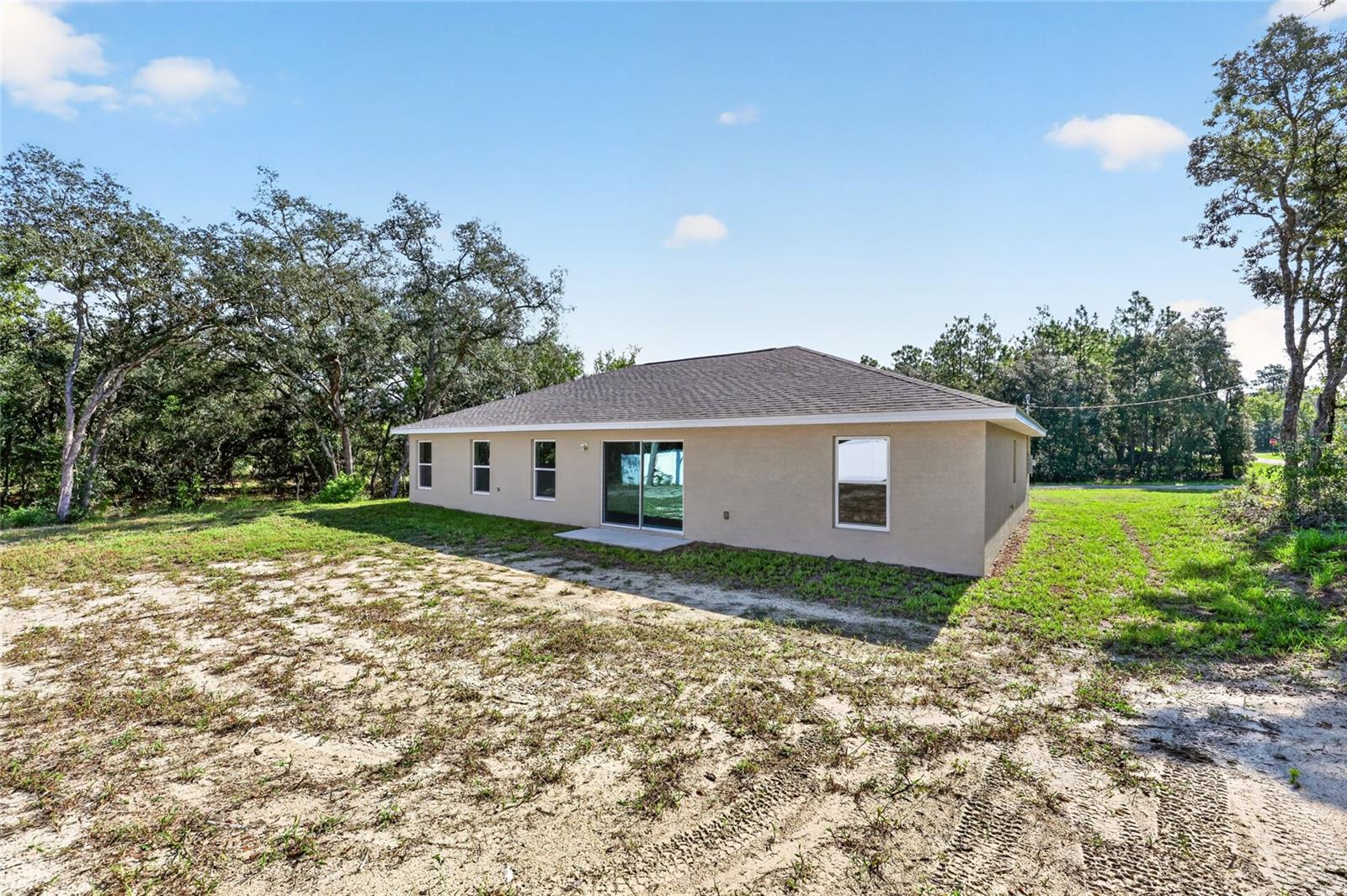5982 N Matheson Dr Property Photo 5