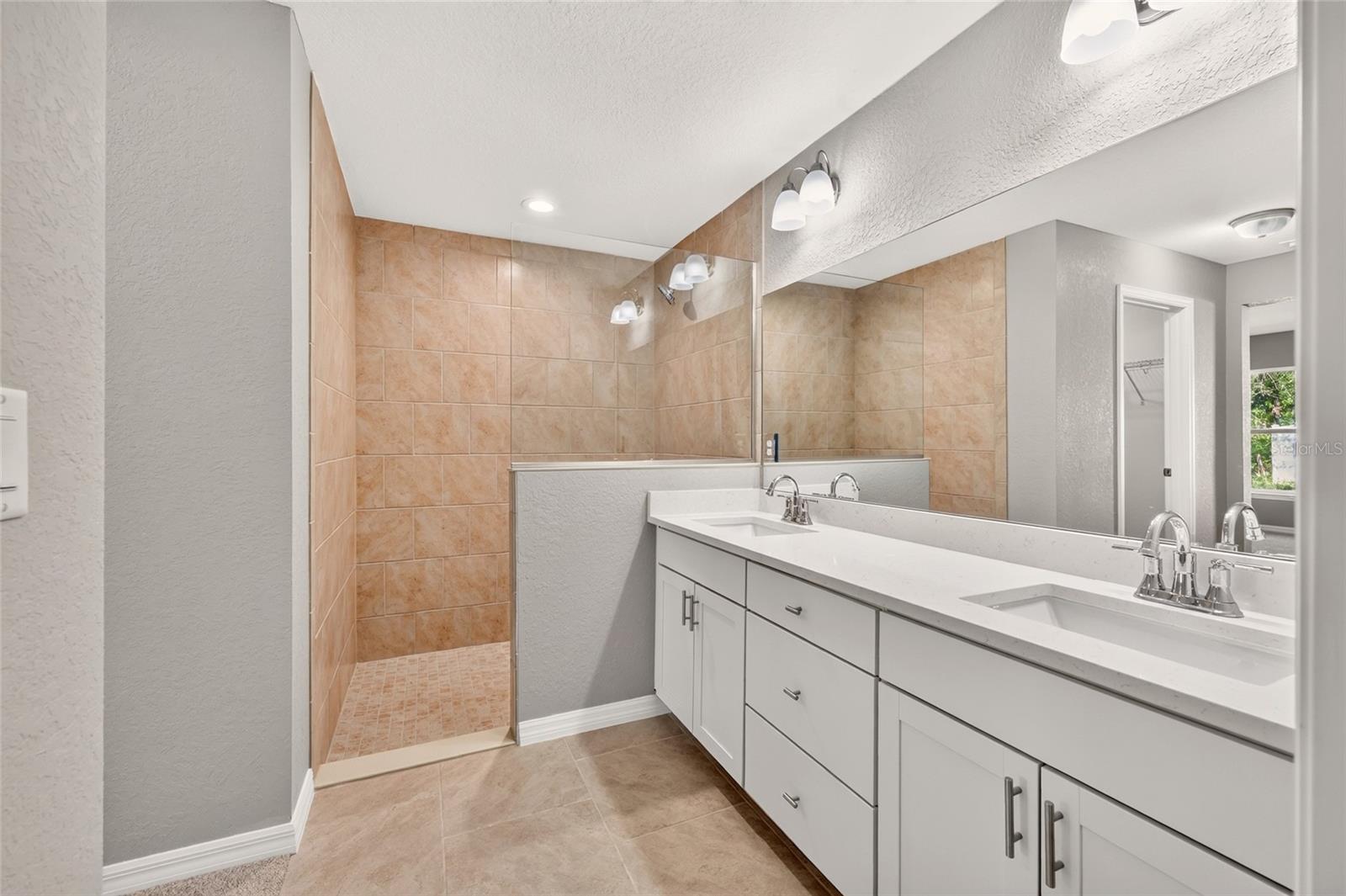 5982 N Matheson Dr Property Photo 21