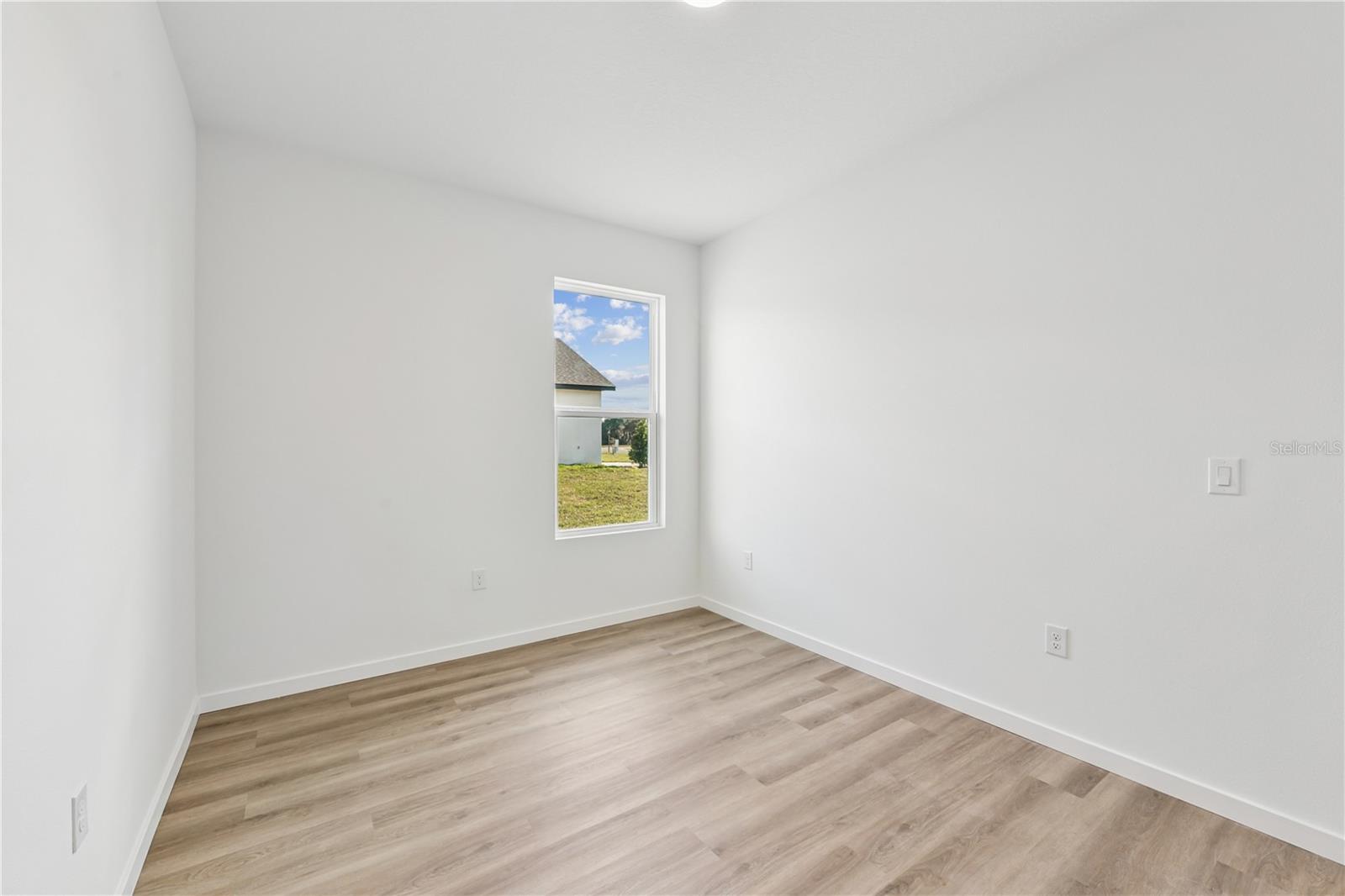 17875 Sw 68th Pl Property Photo 8