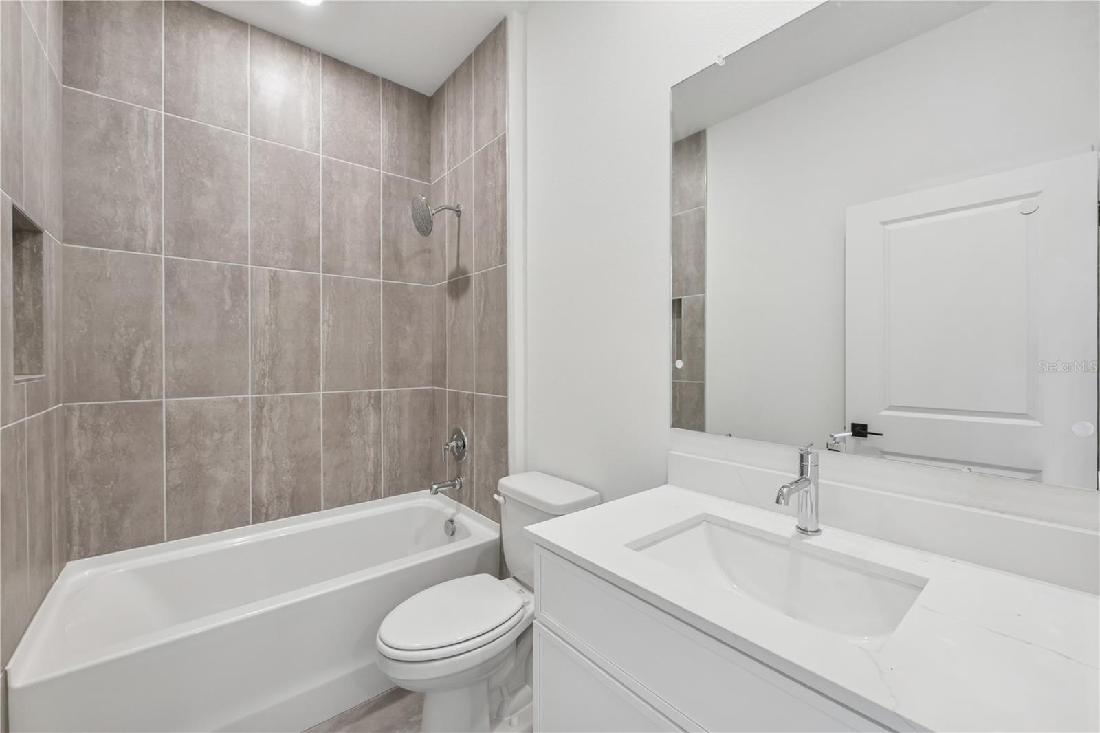 17875 Sw 68th Pl Property Photo 10
