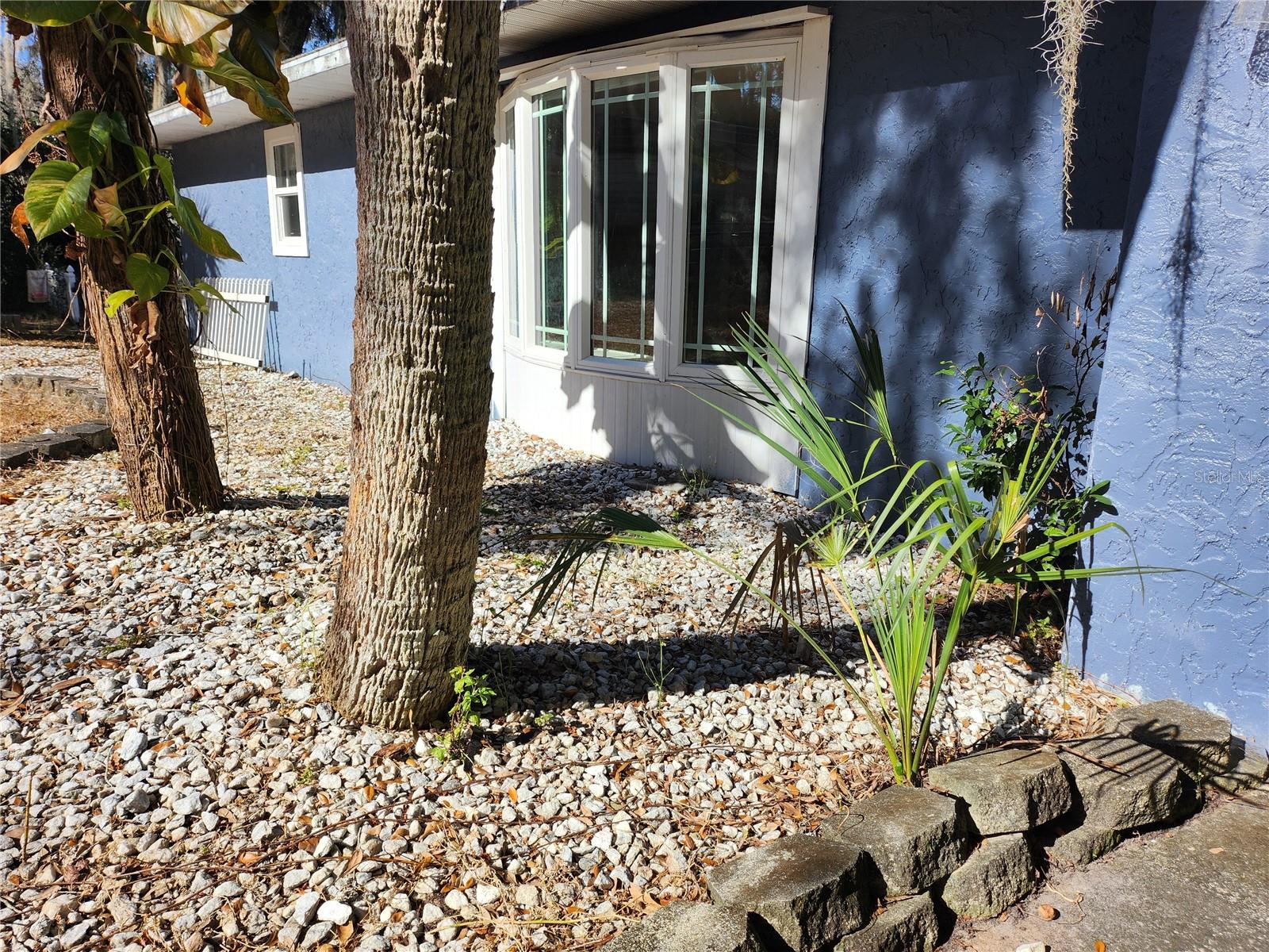 25 Emerald Dr Property Photo 5