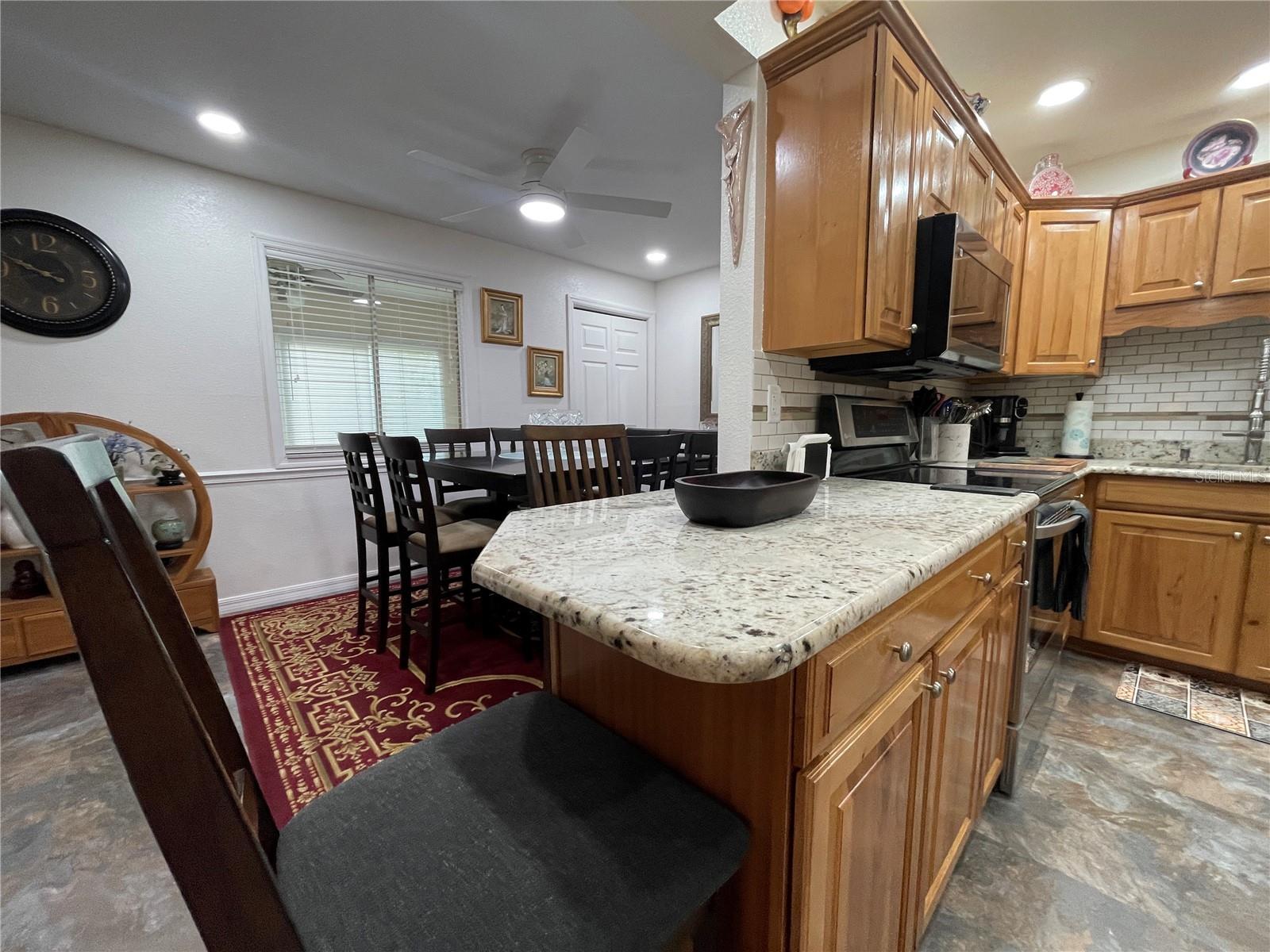 515 Midway Dr #a Property Photo 11