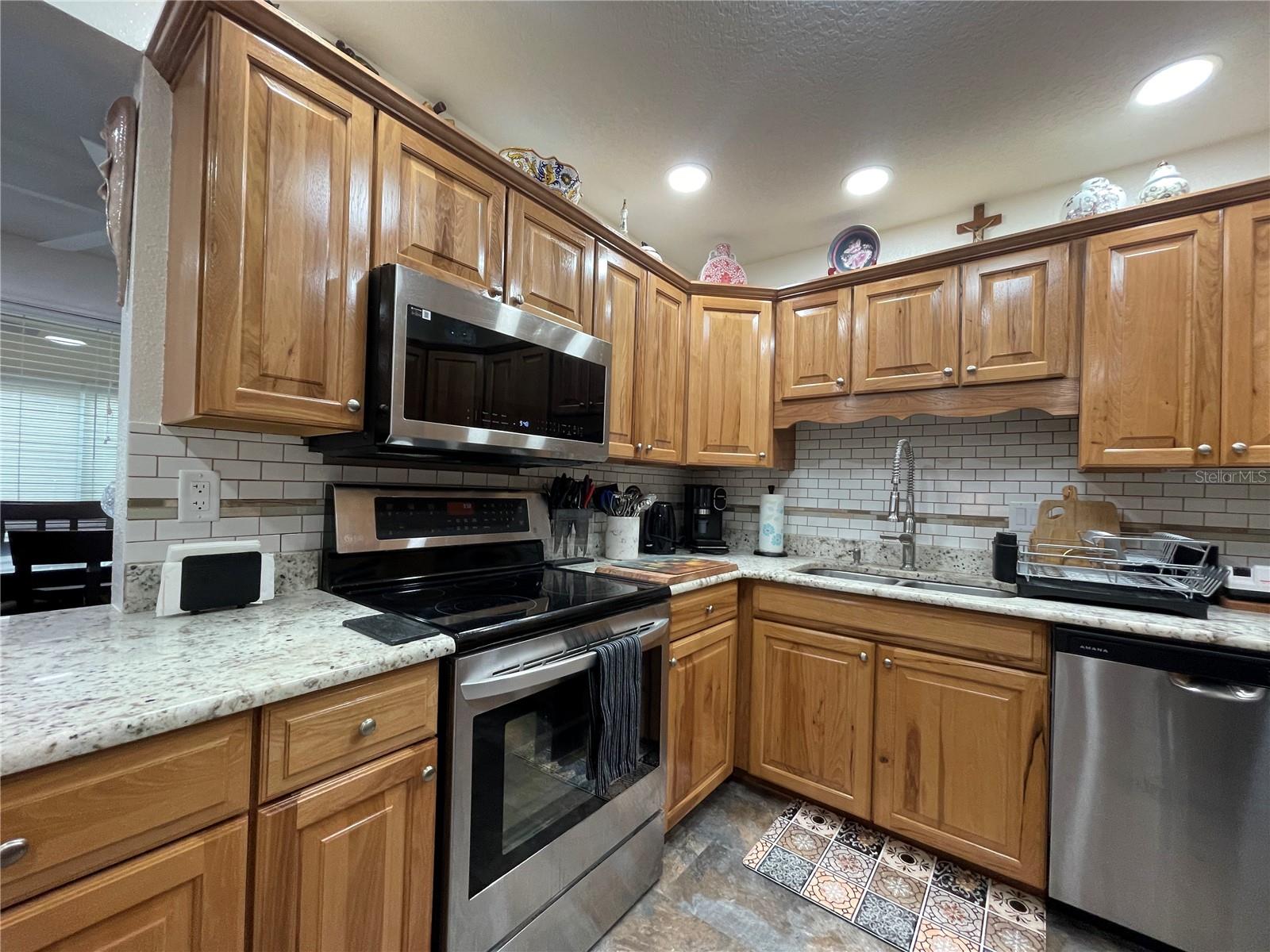 515 Midway Dr #a Property Photo 12