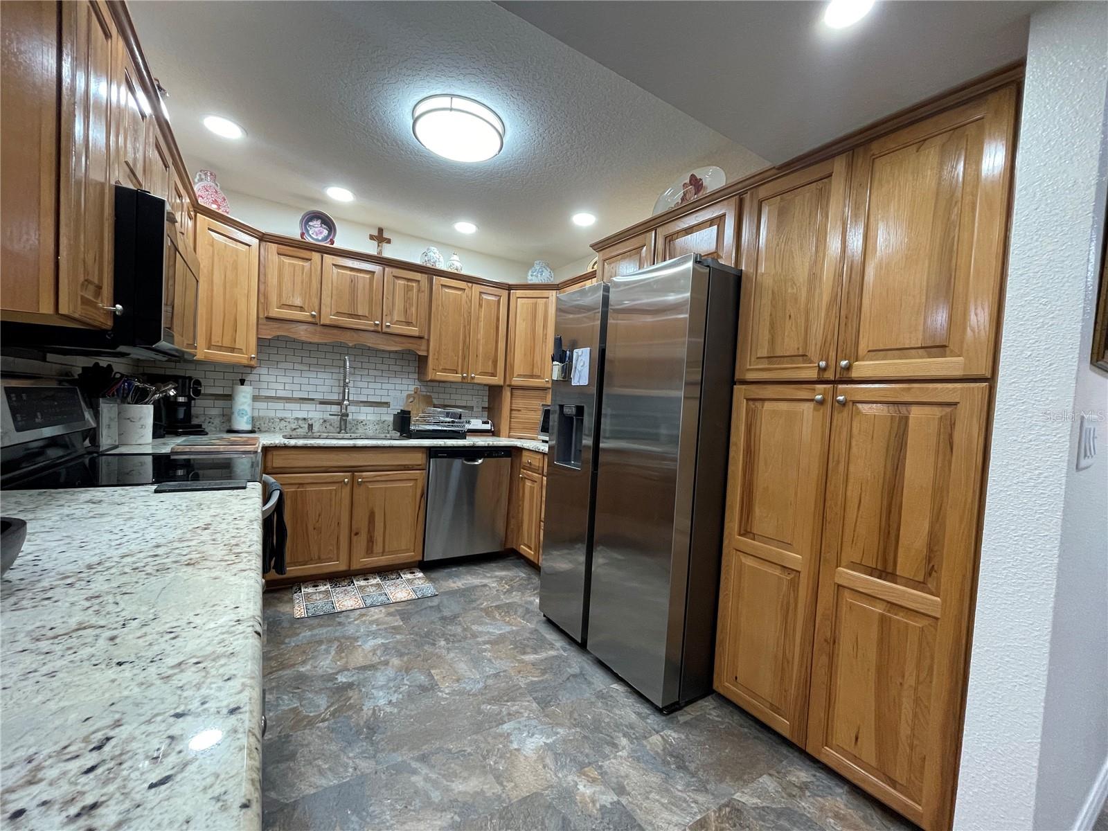 515 Midway Dr #a Property Photo 15