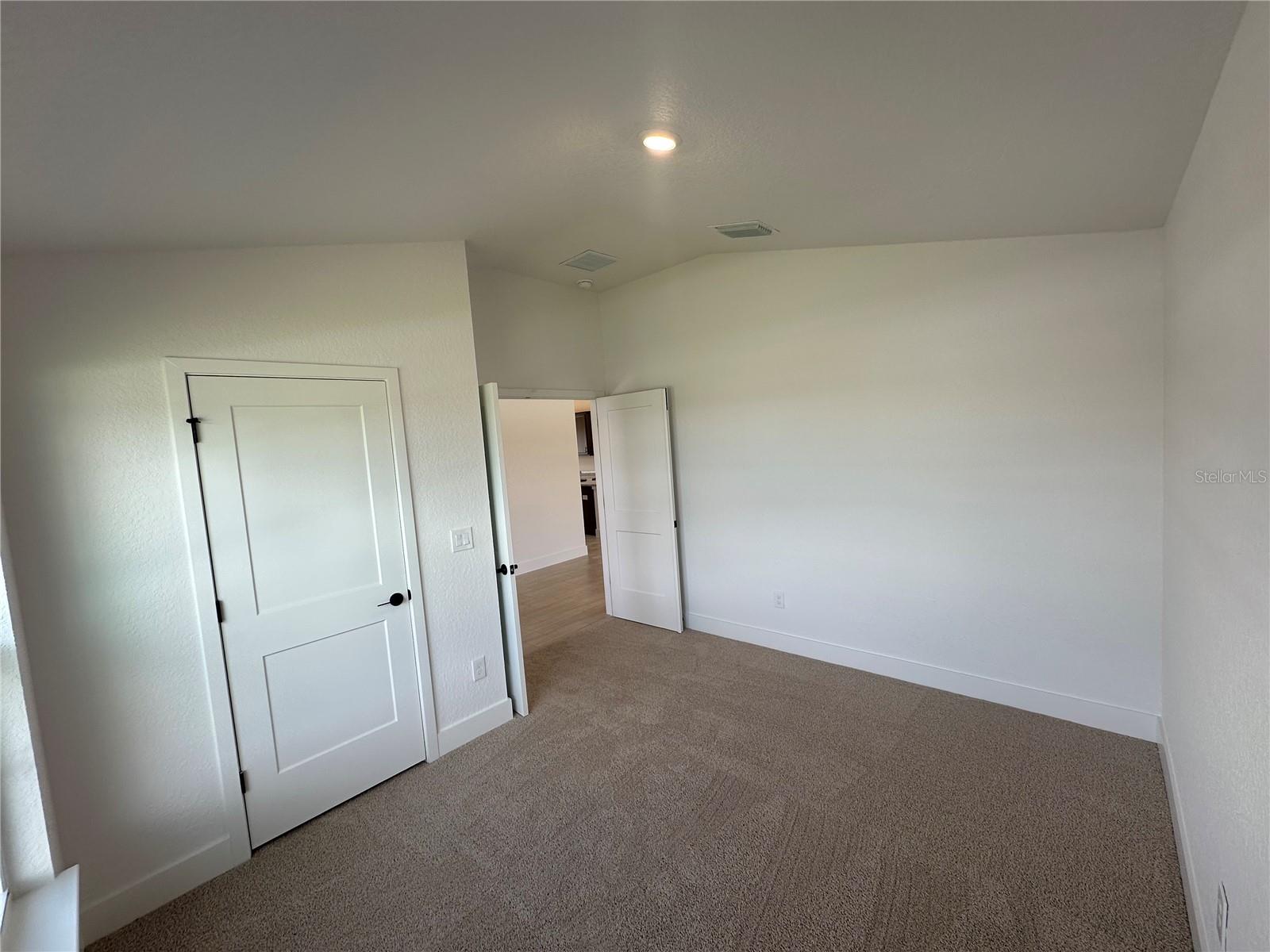 12606 Ne 48th St Property Photo 4