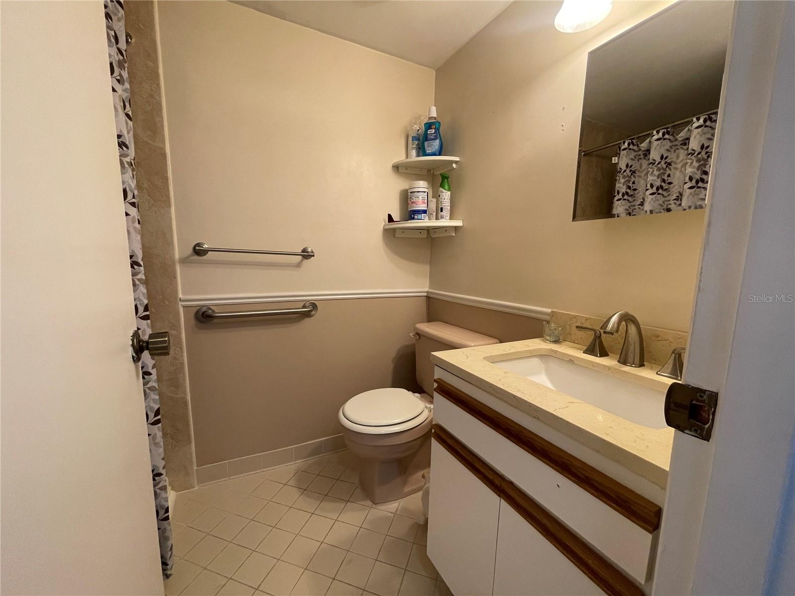 625 Midway Dr #a Property Photo 16