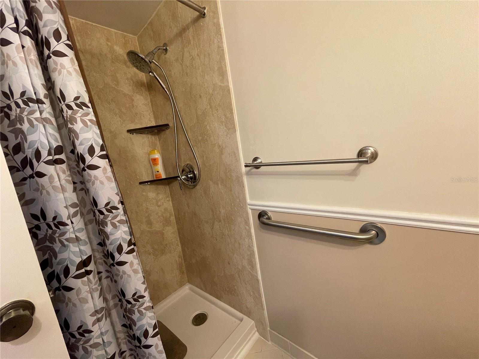 625 Midway Dr #a Property Photo 17