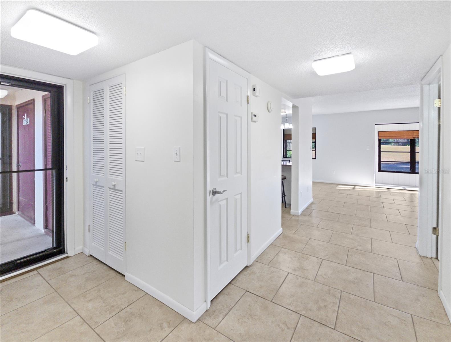 680 Midway Dr #a Property Photo 4
