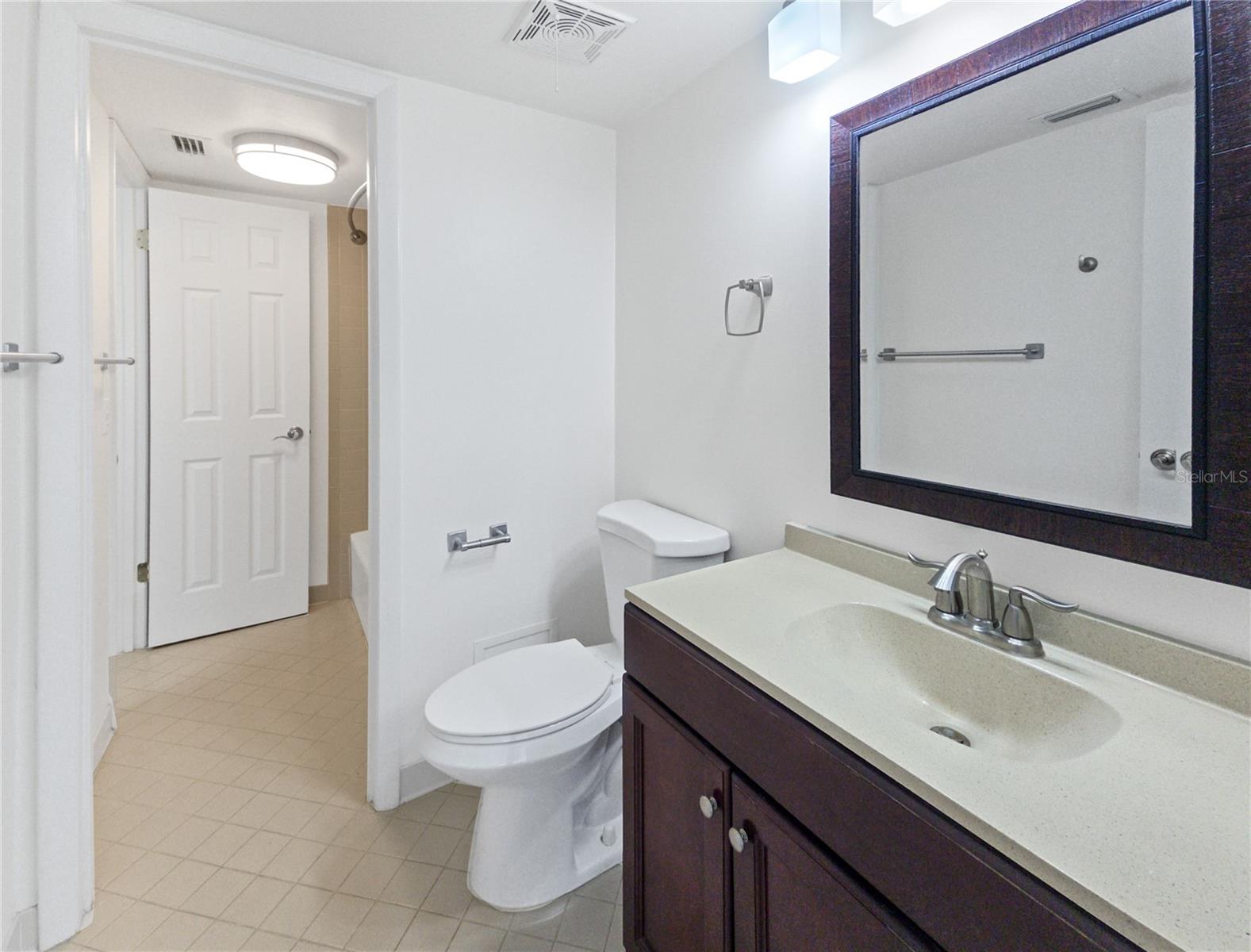 680 Midway Dr #a Property Photo 15