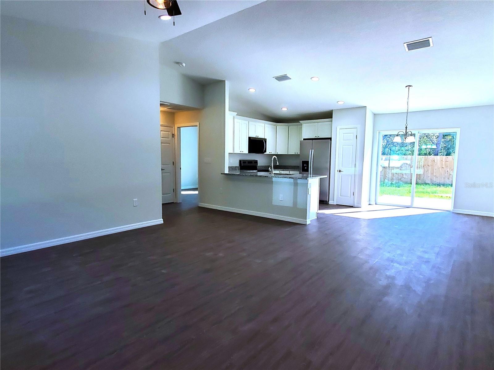 15 Fisher Way Pl Property Photo 5