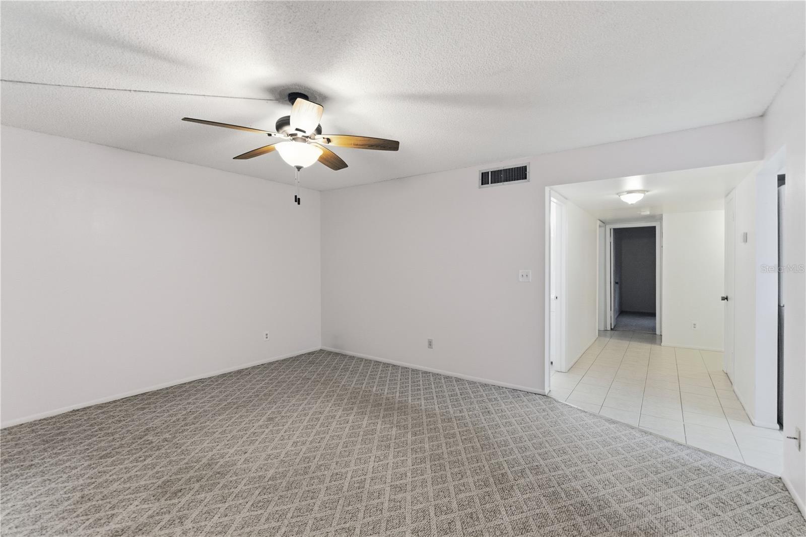 521 Midway Dr #b Property Photo 21