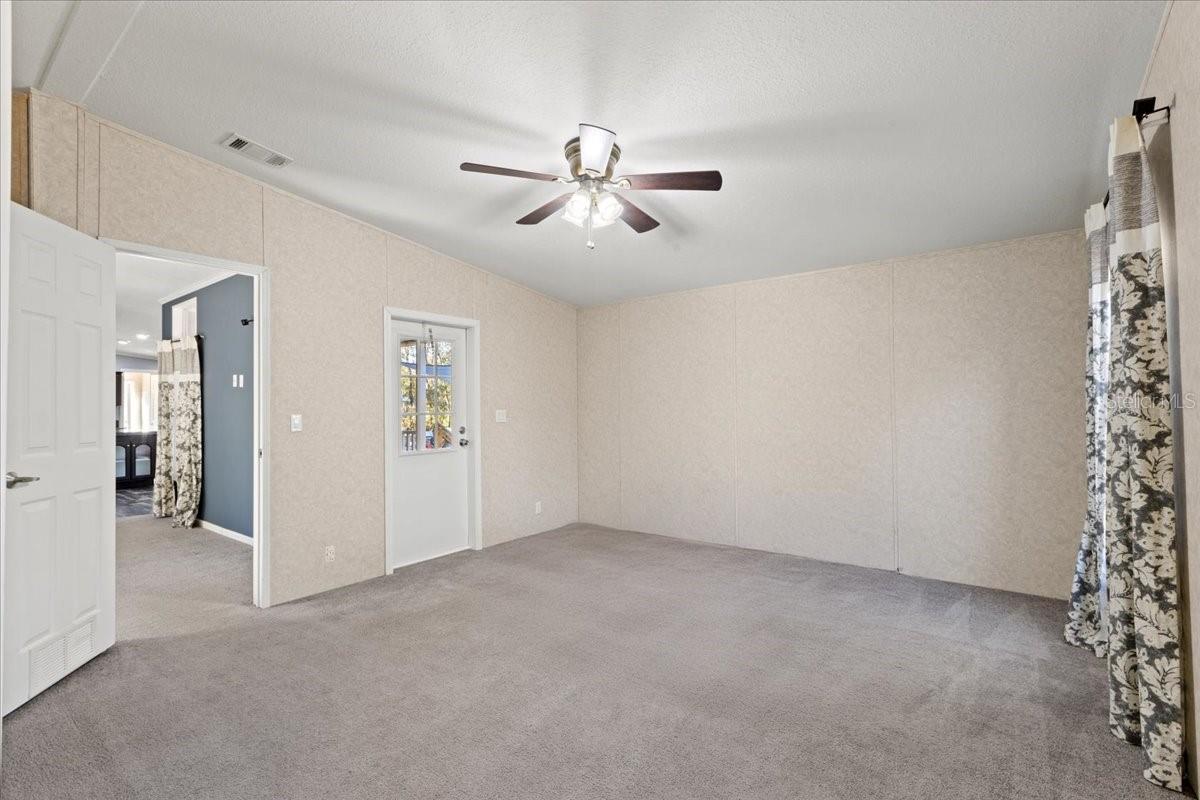 1910 Ne 155th Ct Property Photo 14