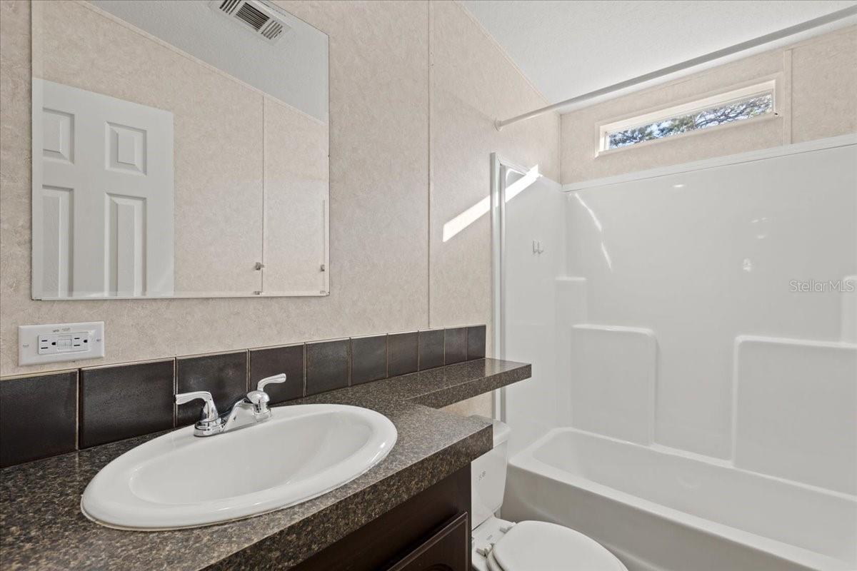 1910 Ne 155th Ct Property Photo 22
