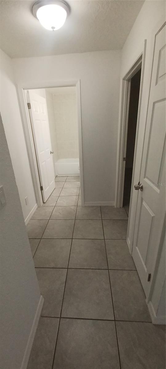 5200 Se 31st St Se #d Property Photo 14