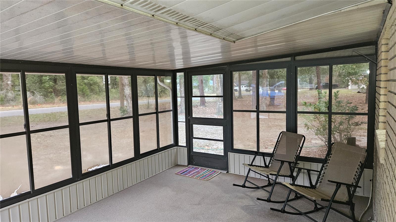 662 N Charles Ave Property Photo 4