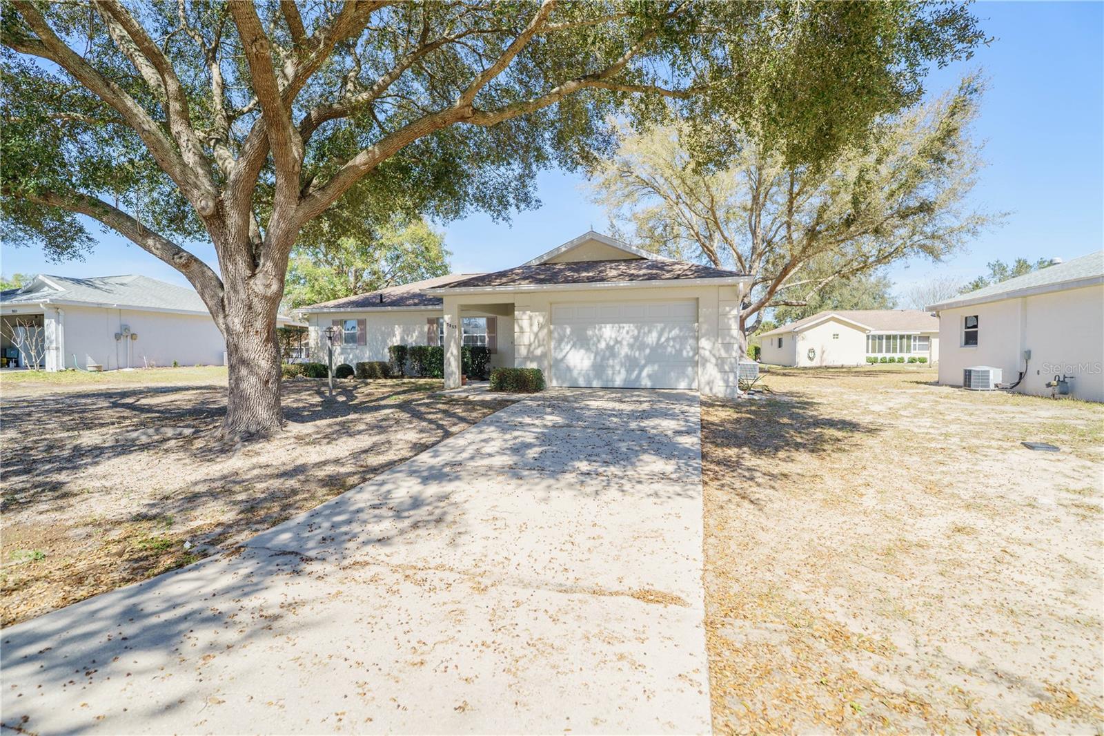 9859 SW 97TH LN Property Photo 1