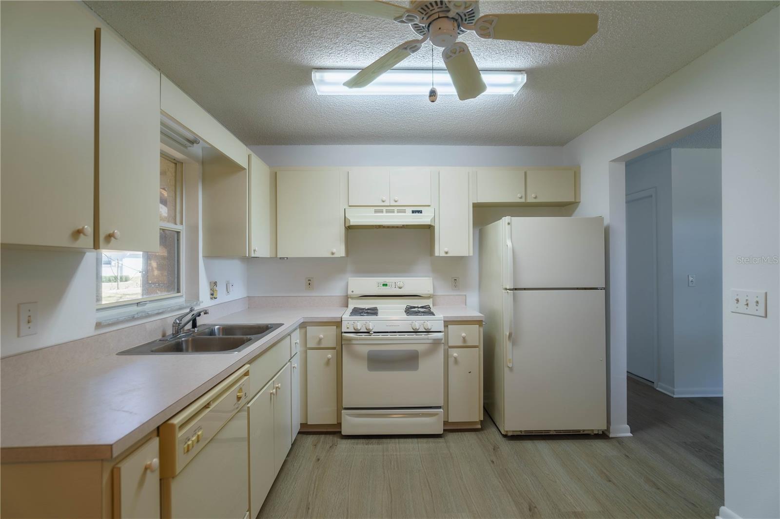 9859 Sw 97th Ln Property Photo 12