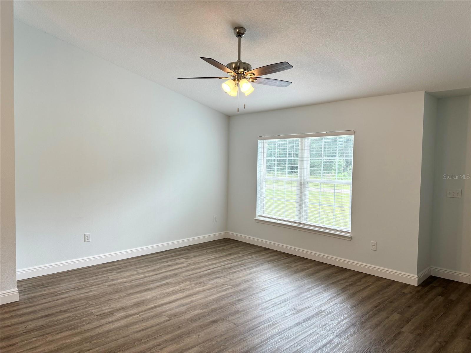 7752 N Walton Ter Property Photo 4