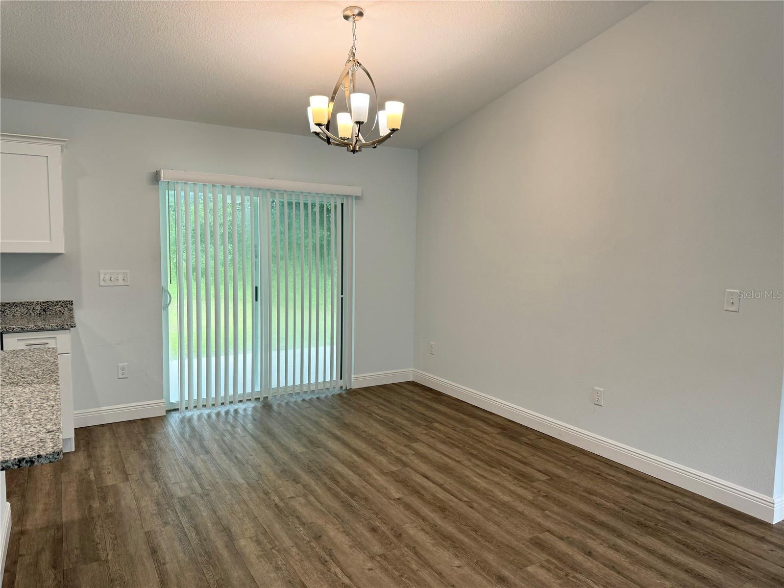 7752 N Walton Ter Property Photo 8