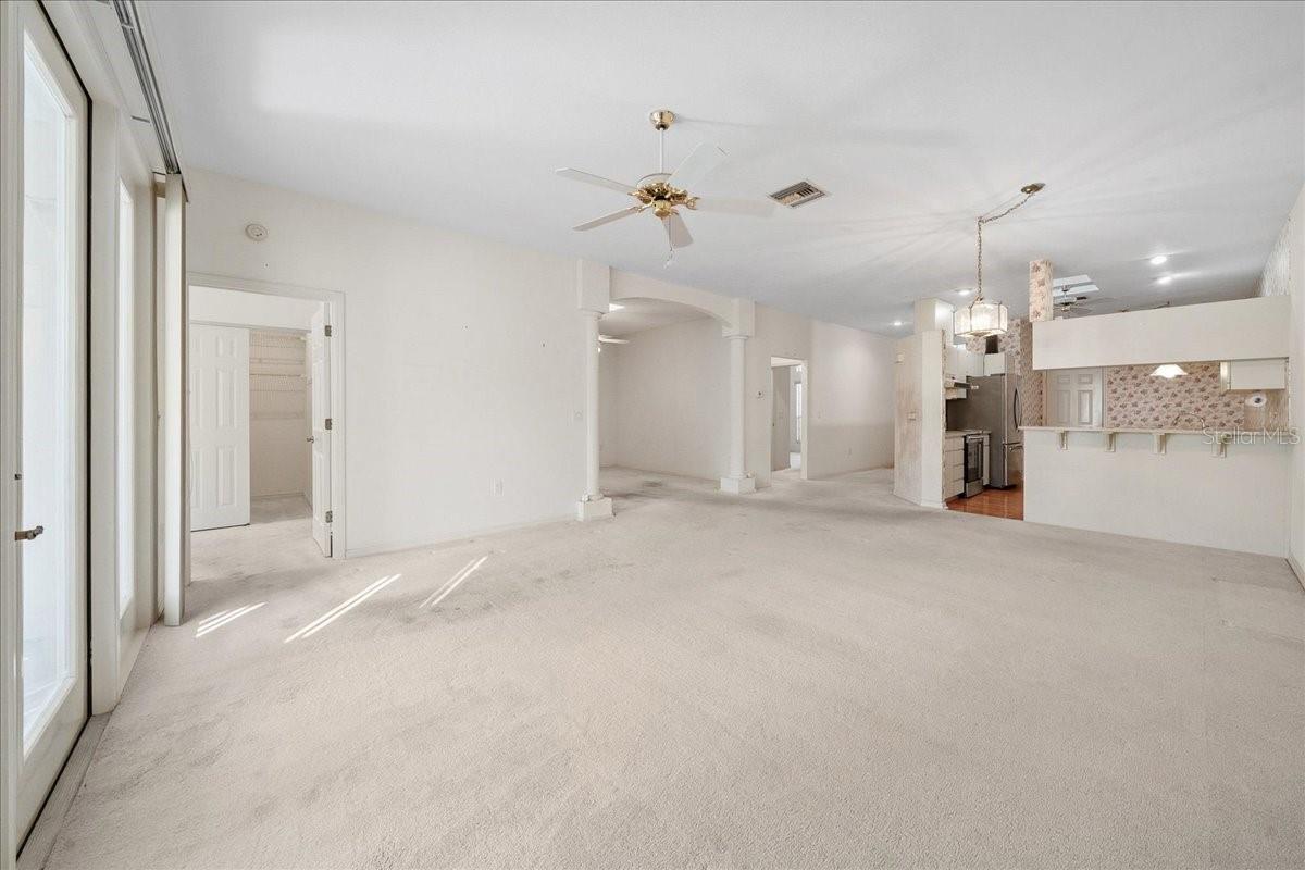 6818 E Queensbury Ln Property Photo 14