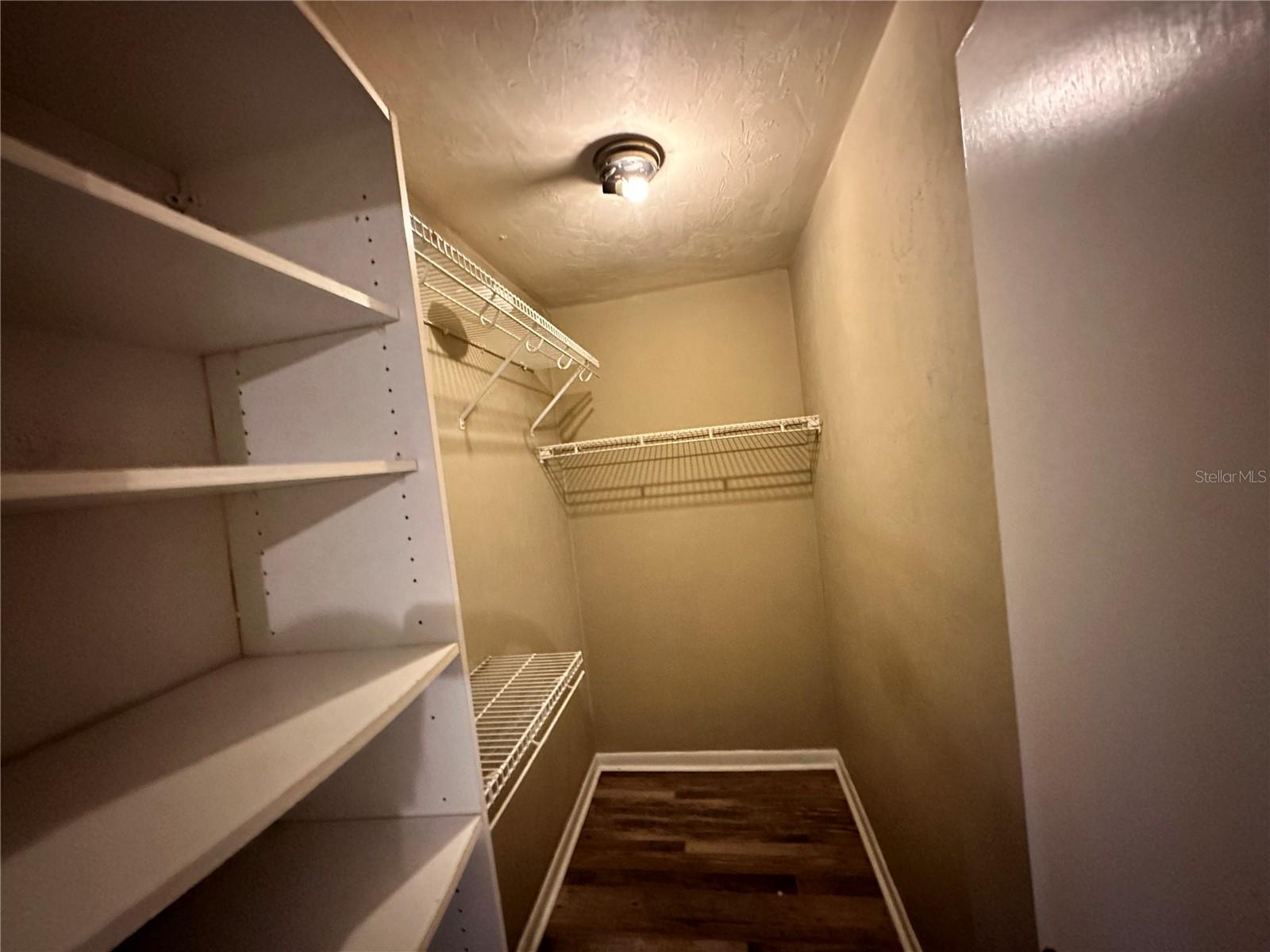 2735 Sw 35th Pl #2001 Property Photo 4