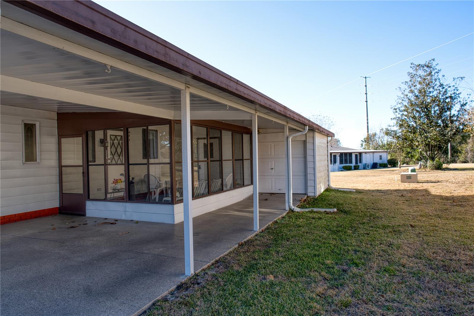1863 W Schwartz Blvd Property Photo 3