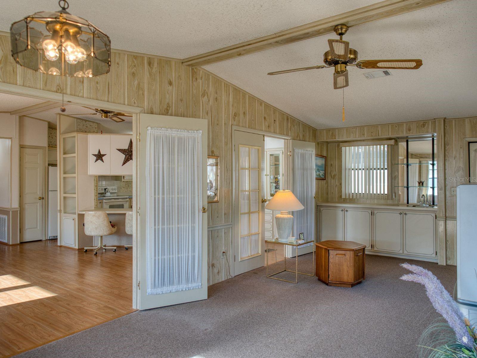 1863 W Schwartz Blvd Property Photo 14