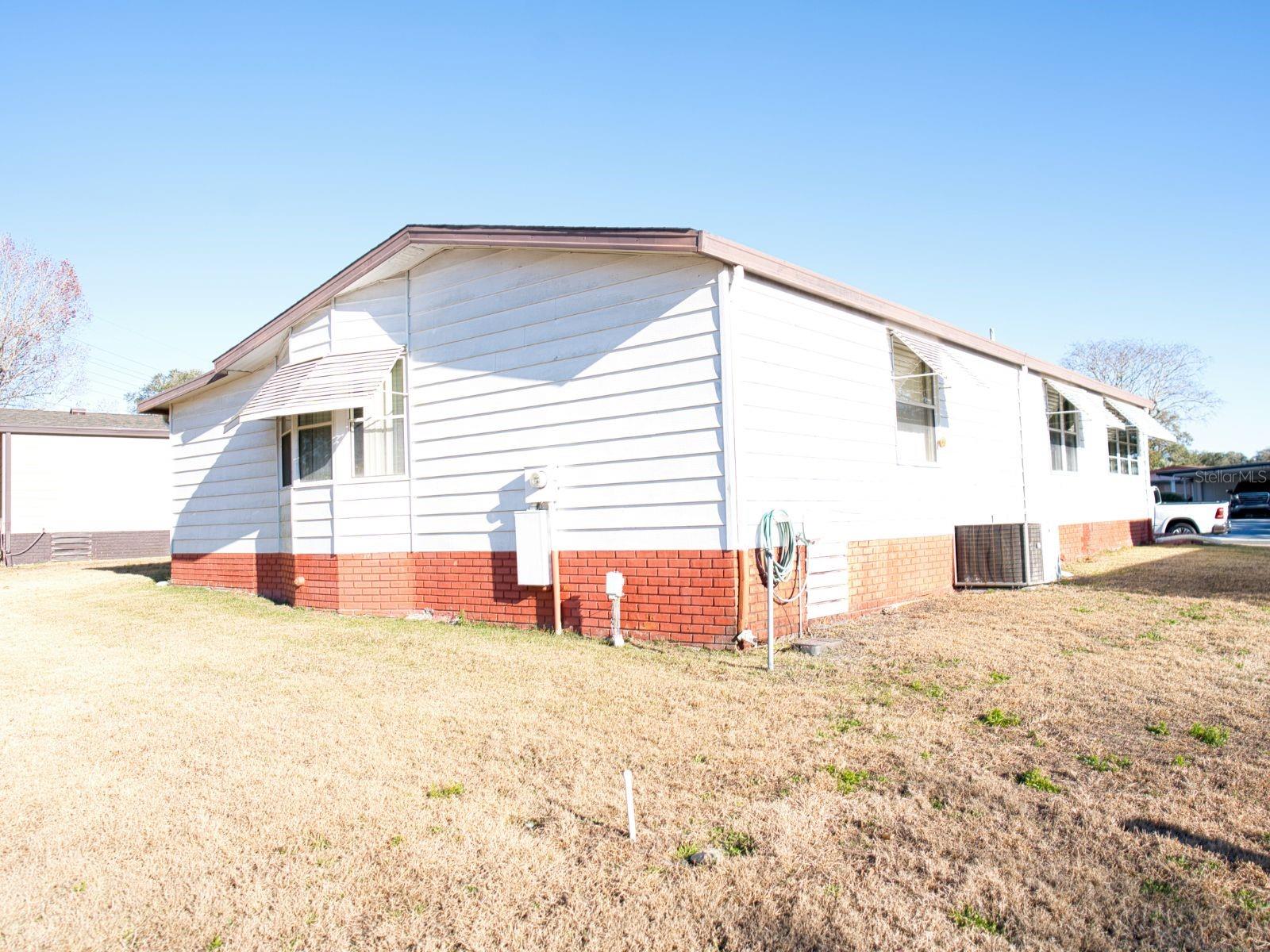 1863 W Schwartz Blvd Property Photo 24