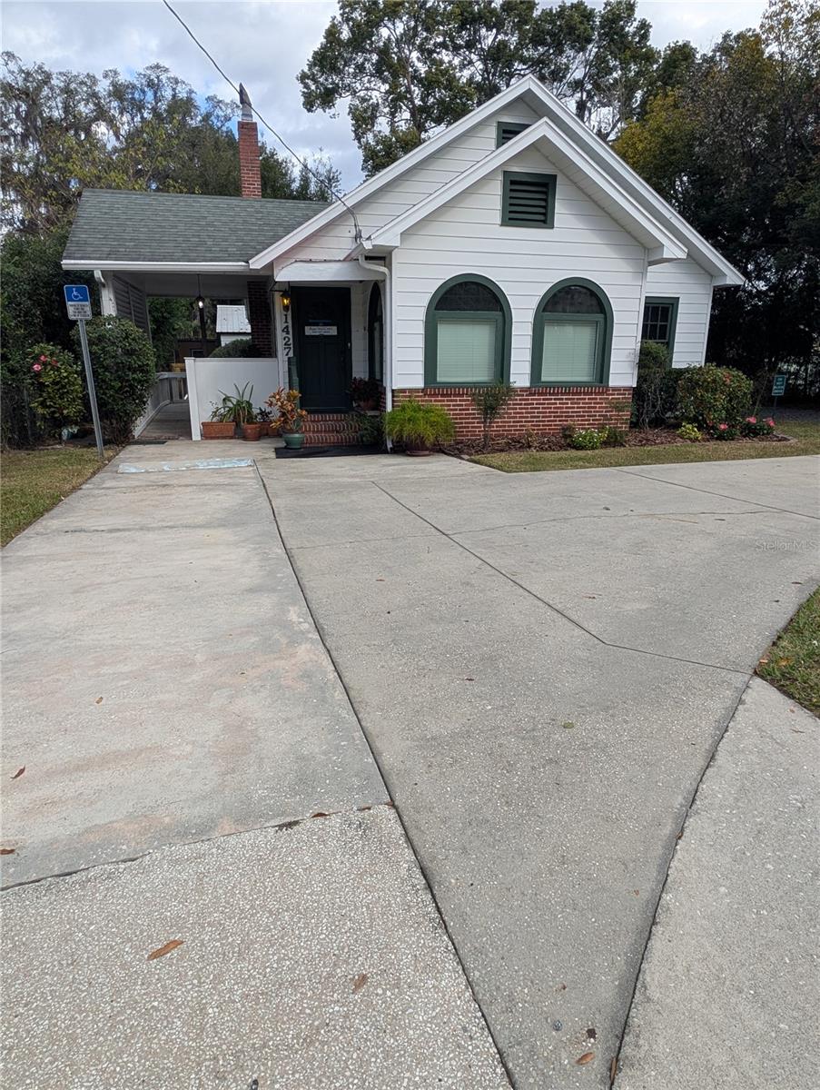 1427 E FORT KING ST Property Photo 1