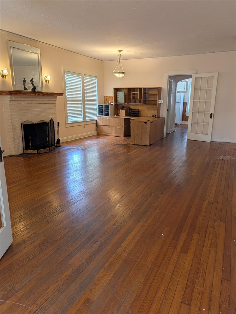 1427 E Fort King St Property Photo 12