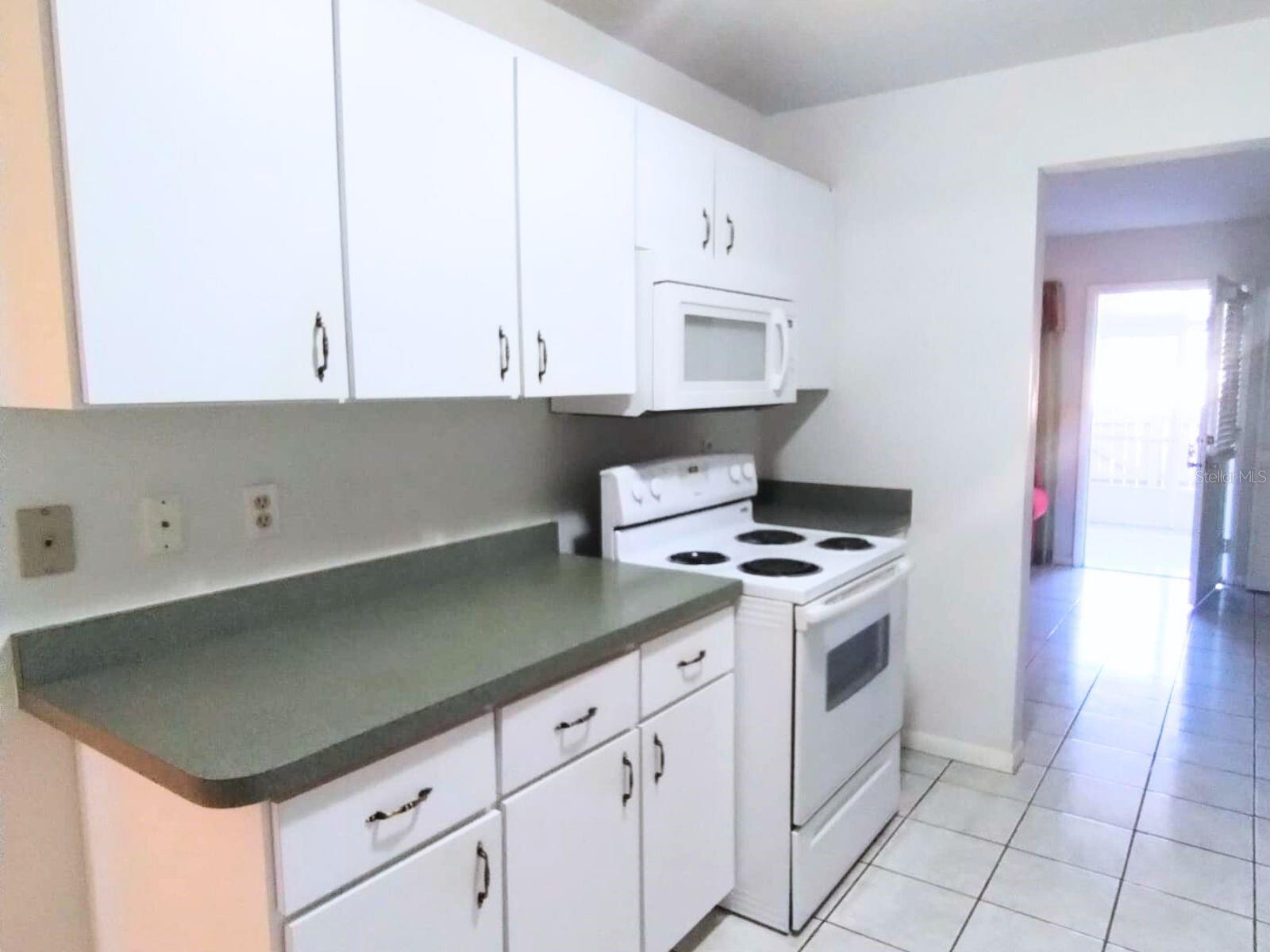 8830 Sw 98 Pl #m Property Photo 12