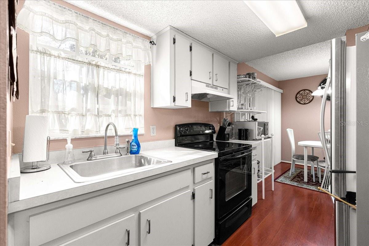 7885 Midway Drive Ter #e101 Property Photo 8
