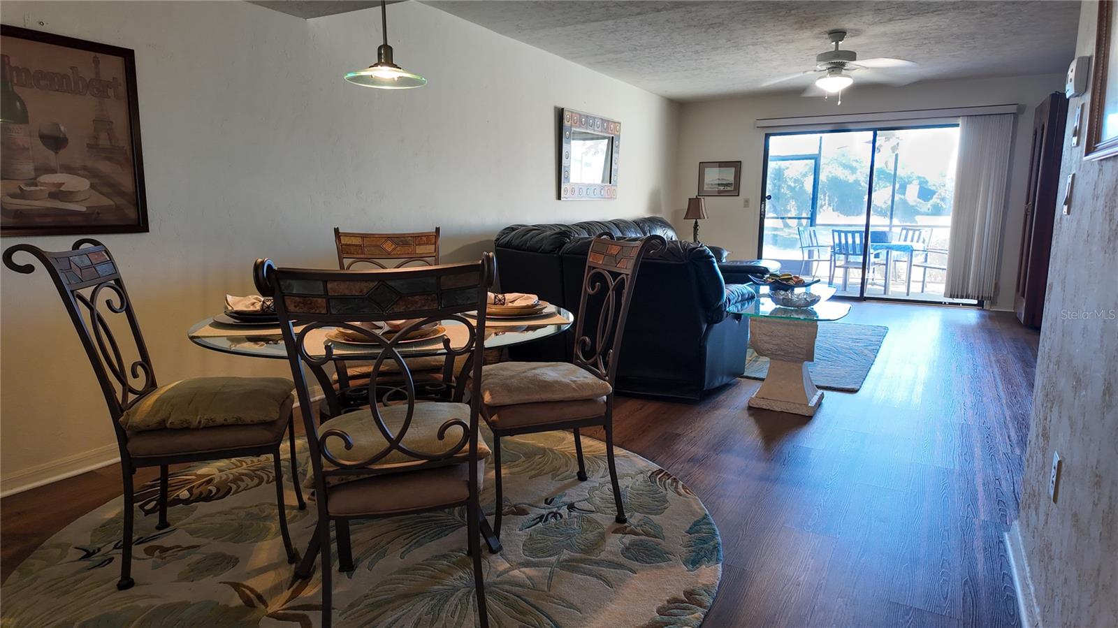 810 E Gilchrist Ct #3b Property Photo 3