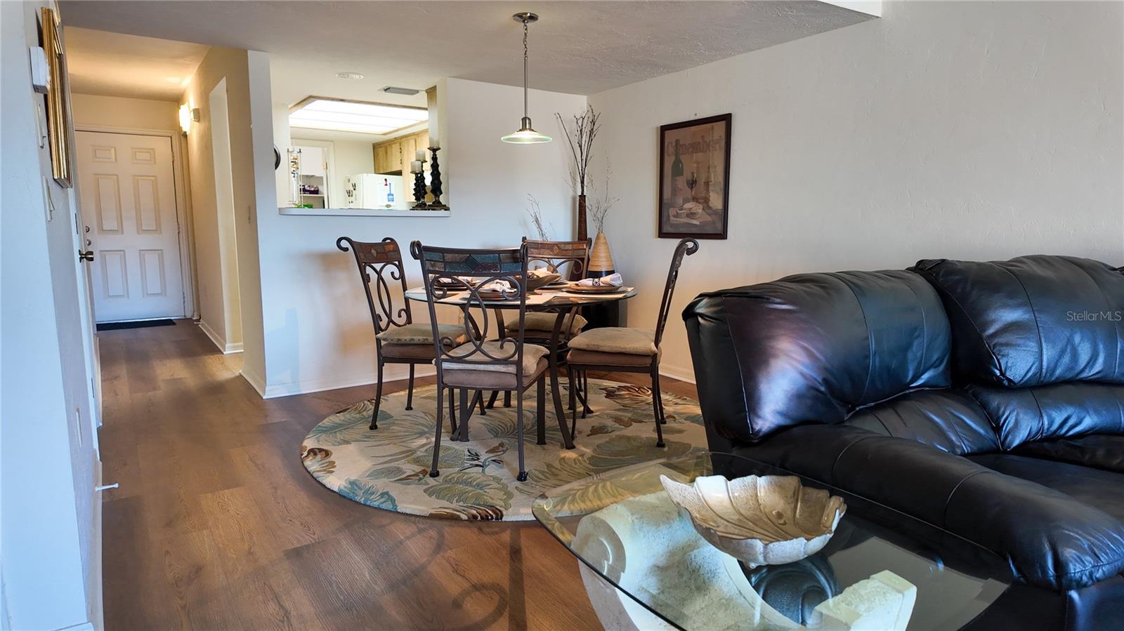 810 E Gilchrist Ct #3b Property Photo 4