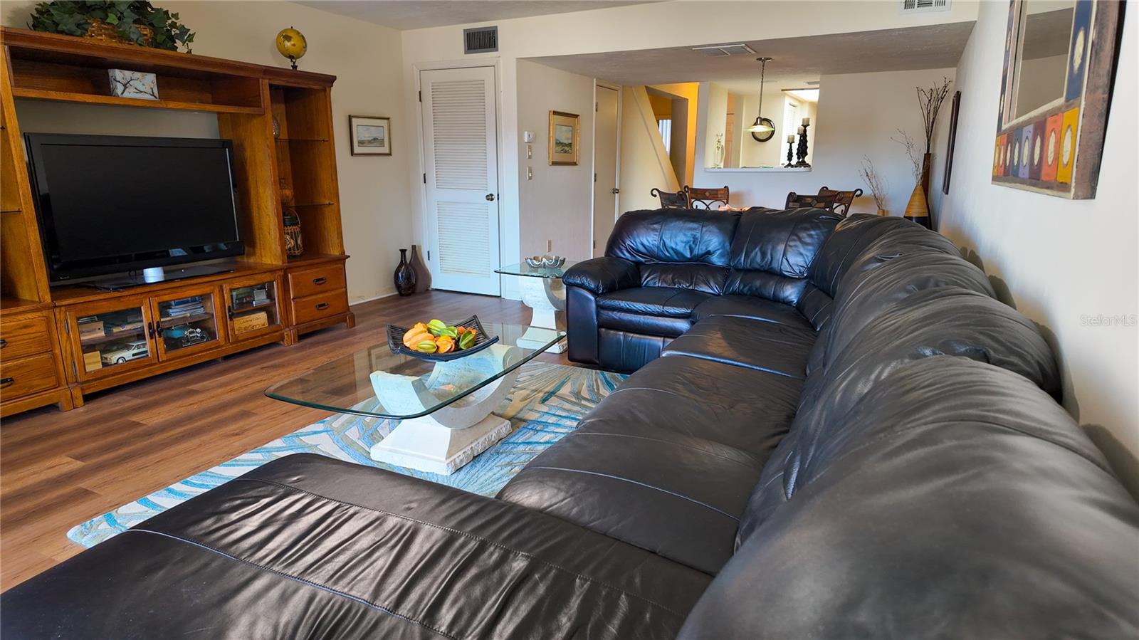 810 E Gilchrist Ct #3b Property Photo 5
